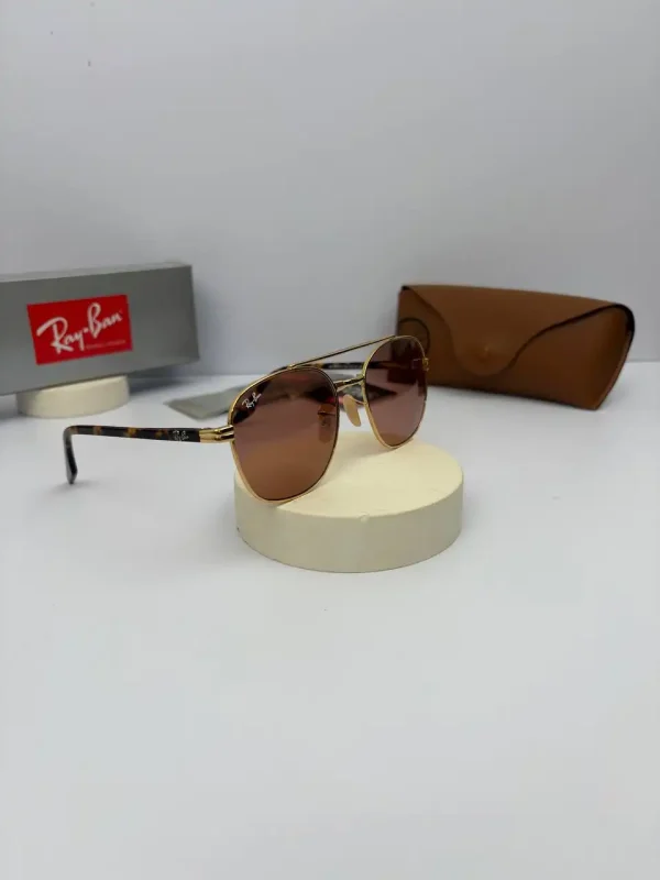عینک ریبن رنگ فریم طلایی دسته هاوانا عدسی گلبهی مدل RB-3688 - Image 4