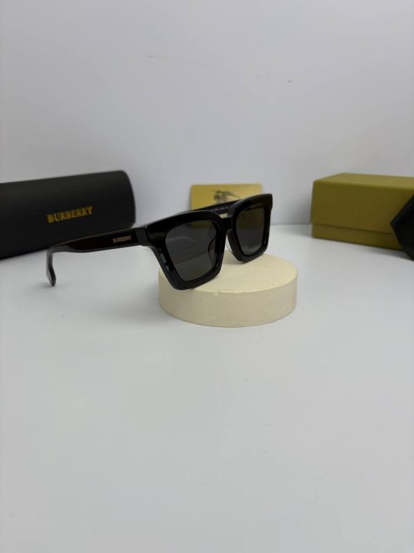 Burberry-B-4392 رنگ مشکی - Image 1