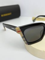 Burberry-B-4392 رنگ مشکی کرم دودی - Image 3