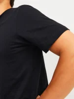 تیشرت مشکی 3دکمه jack&jones - Image 6