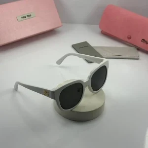 عینک miu miu -mu01zs فریم سفید عدسی دودی