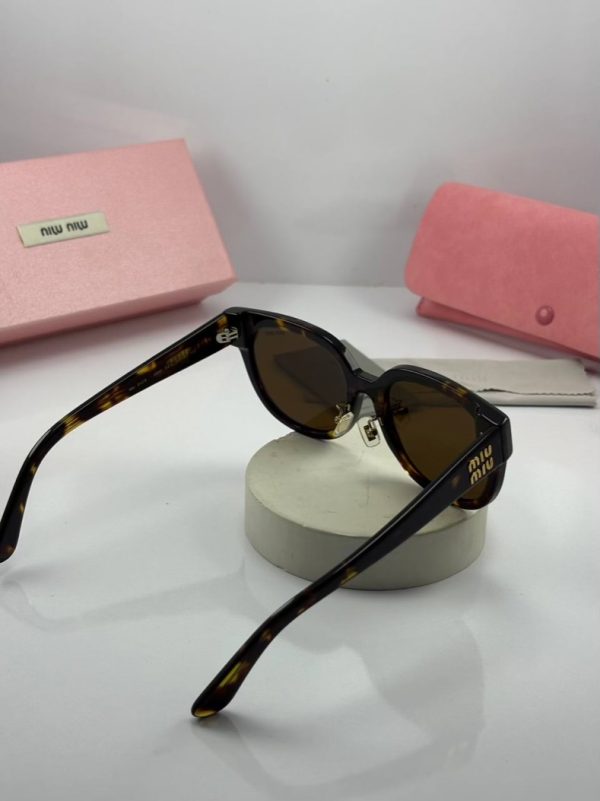 عینک miu miu -mu01zs فریم هاوانا عدسی قهوه ای - Image 2