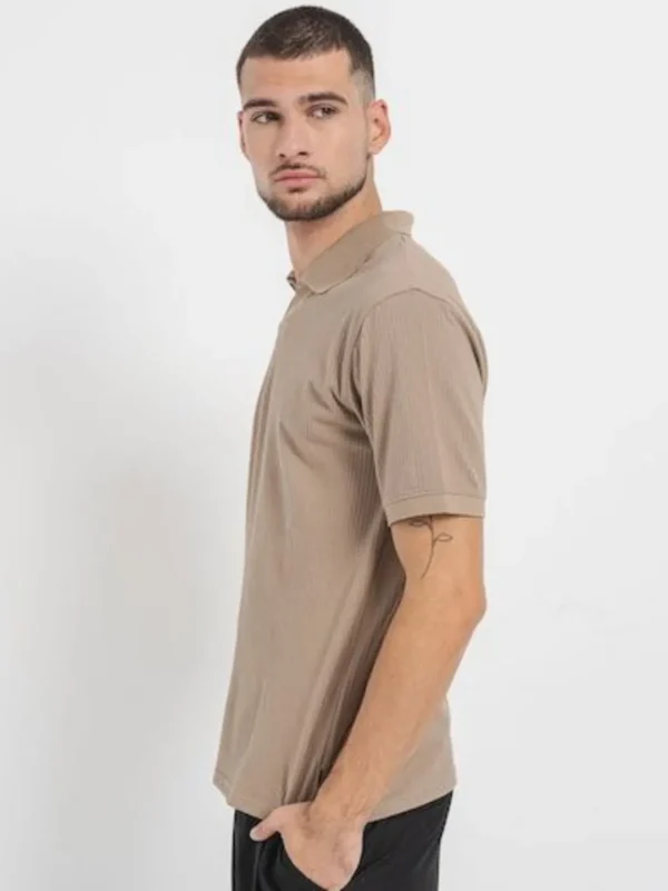 تیشرت کرم یقه دار - Image 4