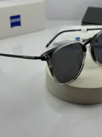 عینک zeiss-zs22703sp فریم دورنگ عدسی دودی - Image 3