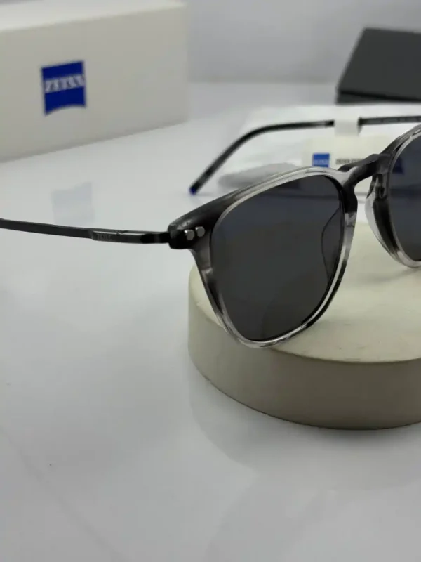 عینک zeiss-zs22703sp فریم دورنگ عدسی دودی - Image 3