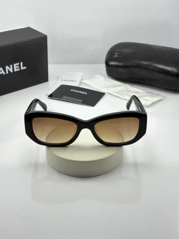 عینک chanel-5493 مشکی براق عدسی  هایلایت قهوه ای - Image 2