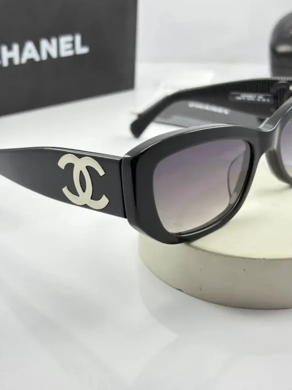 عینک chanel-5493 مشکی براق عدسی هایلایت - Image 3