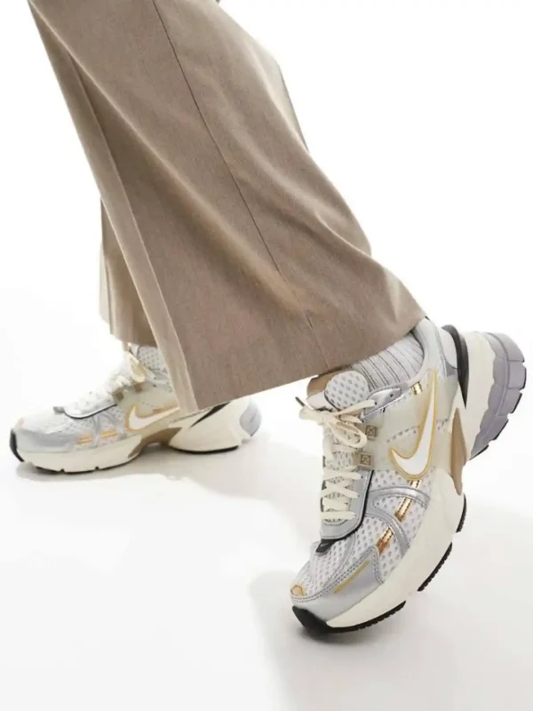 کتونی نایک مدل NIKE V2K RUN - Image 4