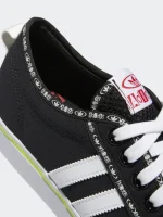 کتونی آدیداس مدل  adidas Originals Men's Nizza Sneaker, Core Black/White/Vivid Red - Image 3